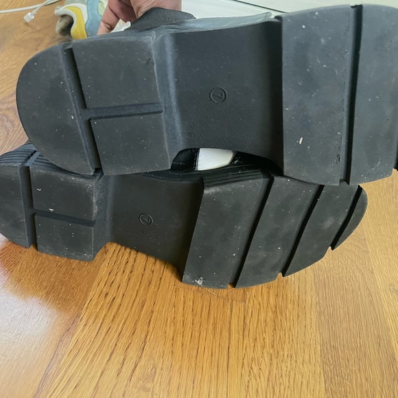 Boots - Picture 2 of 4